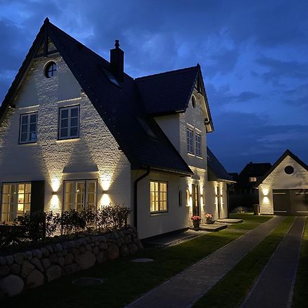 Neu! Ferienhaus Litj Horsa Hoog - Luxus, Lage, Leichtigkeit Mit Wellenrauschen In Wenningstedt Sylt Экстерьер фото